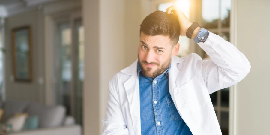 Cómo aumentar la testosterona? - man concerned about health