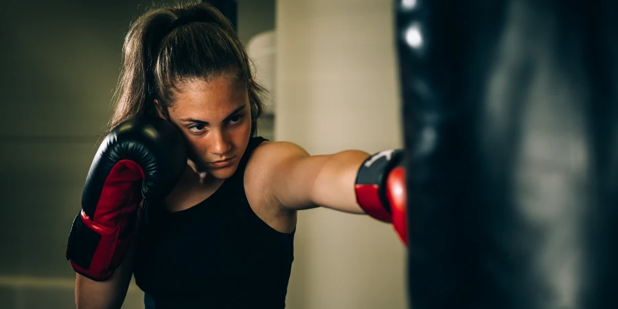 Cómo el entrenamiento de fuerza mejora tu salud a cualquier edad - AdobeStock