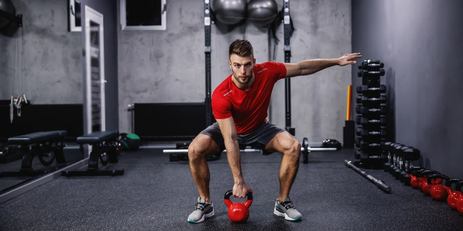 Cómo el entrenamiento de fuerza mejora tu salud a cualquier edad - AdobeStock