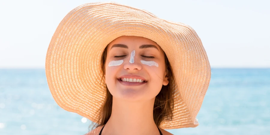 Cómo cuidar la piel del rostro en verano y en invierno - AdobeStock Cómo cuidar la piel del rostro en verano y en invierno - AdobeStock
