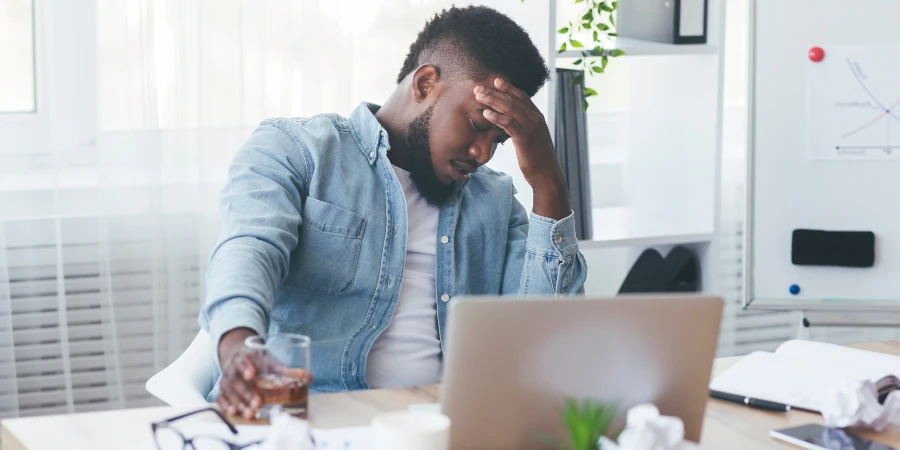 ¿Qué debilita el sistema inmunológico? 5 hábitos que debes evitar - AdobeStock ¿Qué debilita el sistema inmunológico? 5 hábitos que debes evitar - AdobeStock