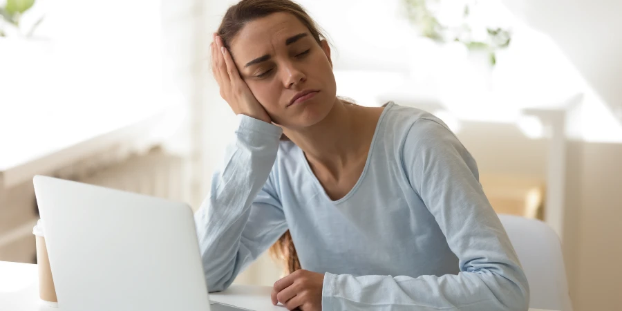 5 síntomas de deficiencia de biotina que no debes ignorar - AdobeStock