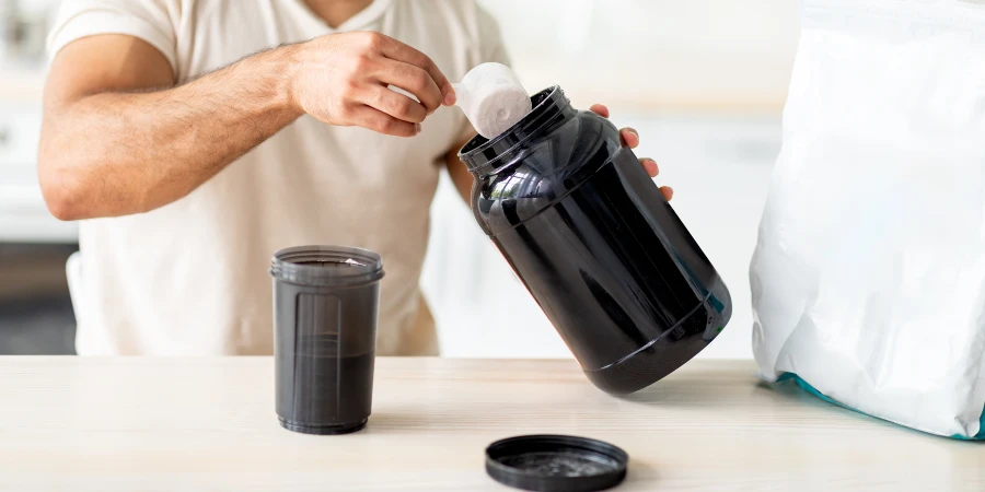 ¿Qué pasa si tomo proteínas o creatina sin hacer ejercicio? - AdobeStock ¿Qué pasa si tomo proteínas o creatina sin hacer ejercicio? - AdobeStock