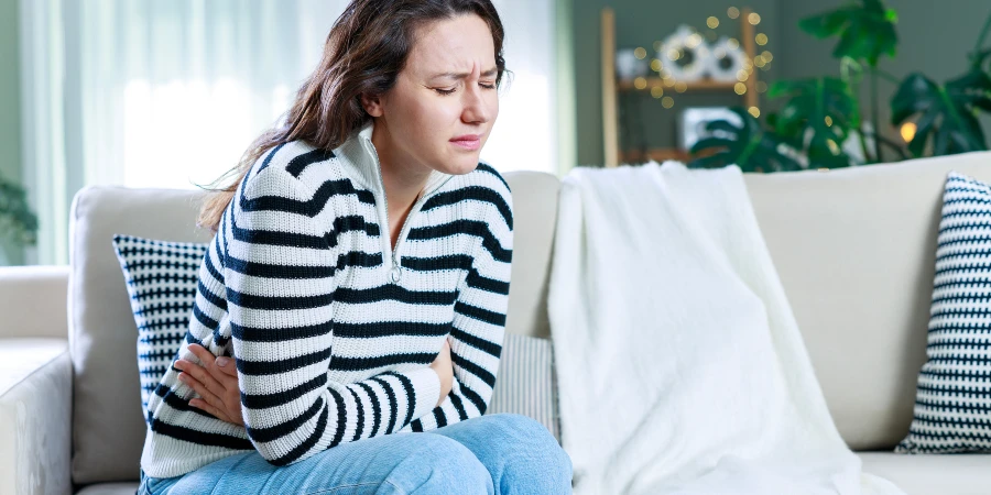 Remedios para los problemas estomacales - AdobeStock